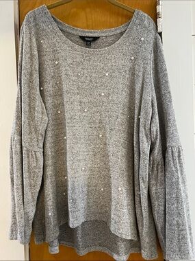 Simply Vera Vera Wang Gray Pearl-Embellished Pullover Sweater